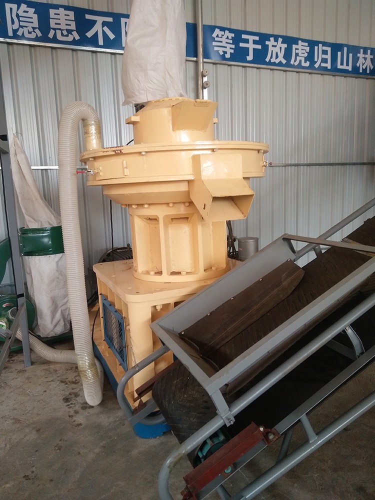 環(huán)模制粒機